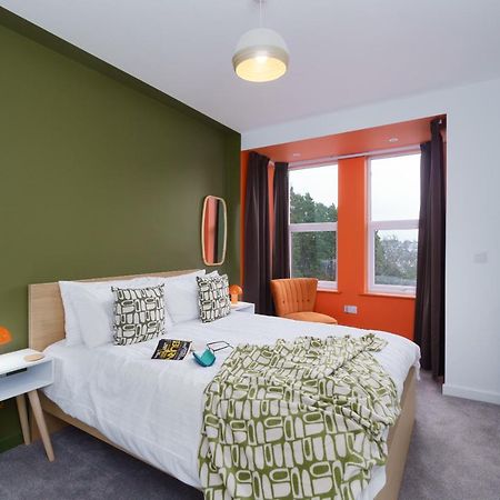 Apartment Two - Private Car Park, Comfortable And Well Equipped - By Ocean City Retreats Plymouth Kültér fotó