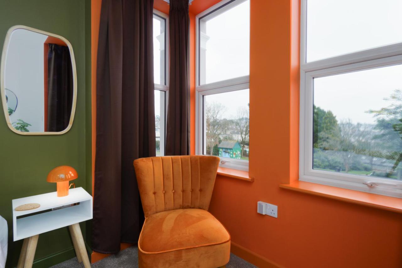 Apartment Two - Private Car Park, Comfortable And Well Equipped - By Ocean City Retreats Plymouth Kültér fotó