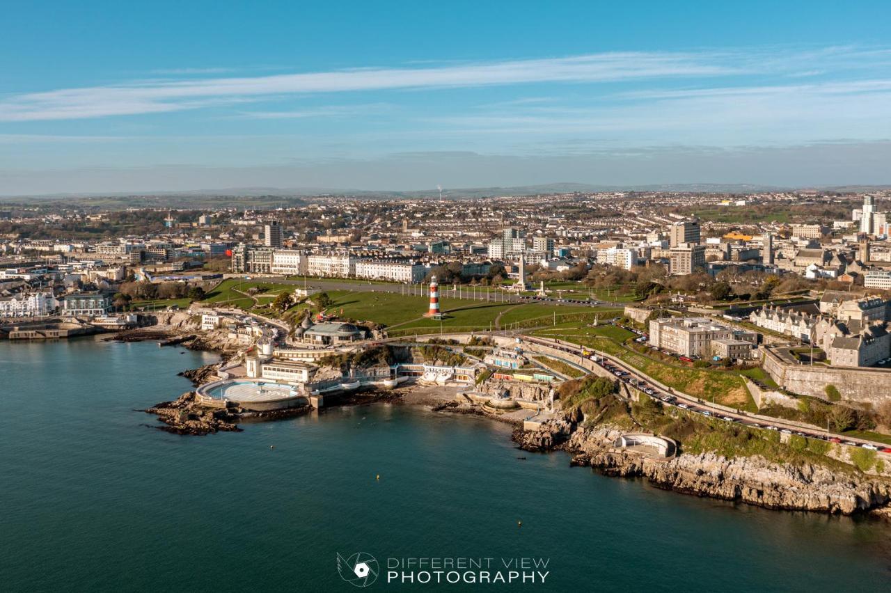 Apartment Two - Private Car Park, Comfortable And Well Equipped - By Ocean City Retreats Plymouth Kültér fotó