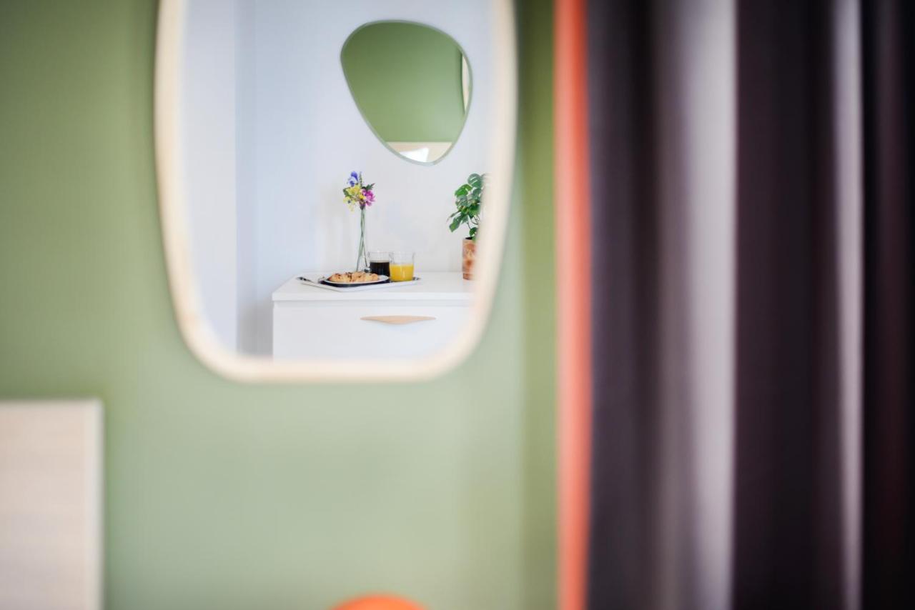 Apartment Two - Private Car Park, Comfortable And Well Equipped - By Ocean City Retreats Plymouth Kültér fotó